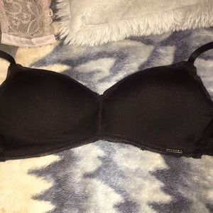 Tahari bra
